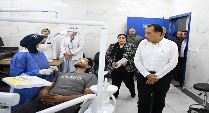 رئيس الوزراء يتفقد مركز طب الأسرة “بشمّا” والقوافل الطبية بأشمون
