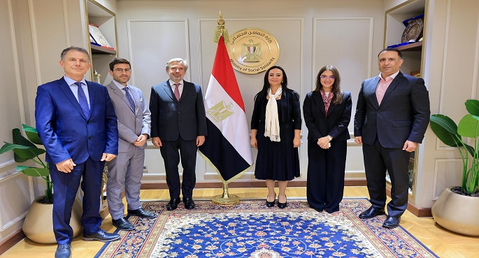 وزيرة التضامن الاجتماعى تلتقى سفير إيطاليا بالقاهرة لبحث سبل تعزيز التعاون المشترك