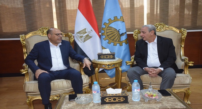 محافظ الغربية يستقبل وزير العمل وترتيبات لزيارة موقع الحادث وتقديم العزاء و”الدعم”