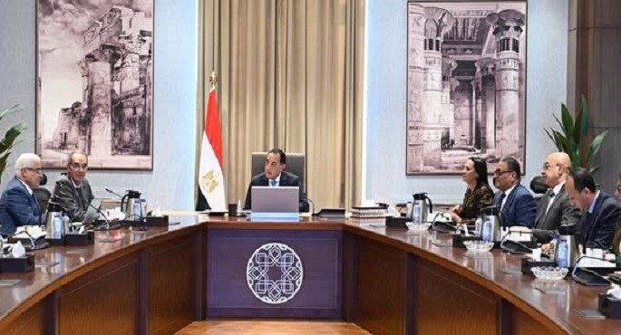 بالصور.. رئيس الوزراء يتابع مستجدات إجراءات تفعيل الربط الإلكترونى بين هيئة التأمين الاجتماعى والمرور