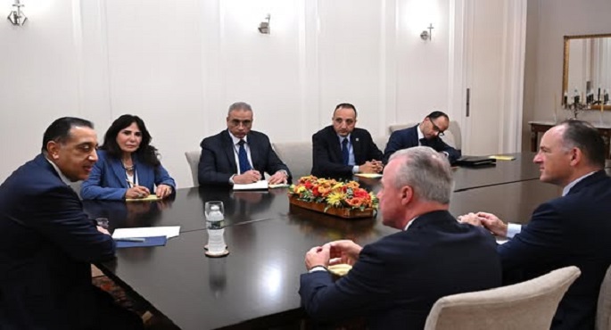 بالصور.. رئيس الوزراء يلتقى رئيس شركة “بوينج” العالمية.. ويؤكد عمق العلاقات المصرية الأمريكية