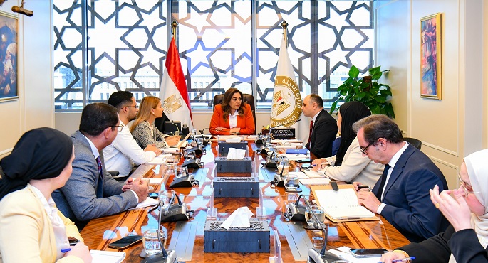 منال عوض تبحث مع المديرة الإقليمية لمكتب اليونسكو بالقاهرة سبل التعاون المشترك فى عدد من المجالات البيئية