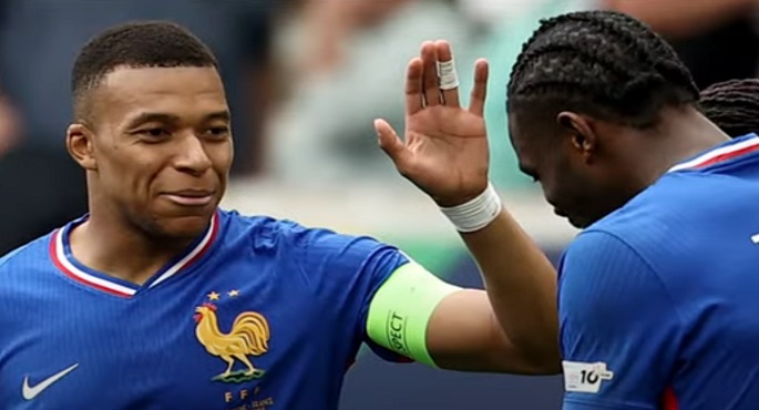 فرنسا تواجه أيسلندا فى تصفيات كأس العالم 2026
