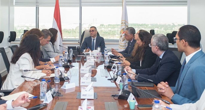 وزير الاستثمار والتجارة الخارجية يبحث مع البنك الأوروبى لإعادة الإعمار والتنمية سبل تعزيز الاستثمار والتجارة الخارجية