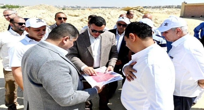 وزير الإسكان يتفقد محطة رفع صرف صحى الخامس شرق بمدينة 6 أكتوبر