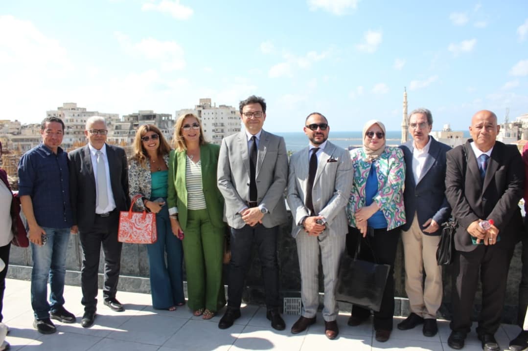 وزير الثقافة يتفقد “مبنى فينى” التراثي بالإسكندرية تمهيدا لافتتاحه كمركز للعروض