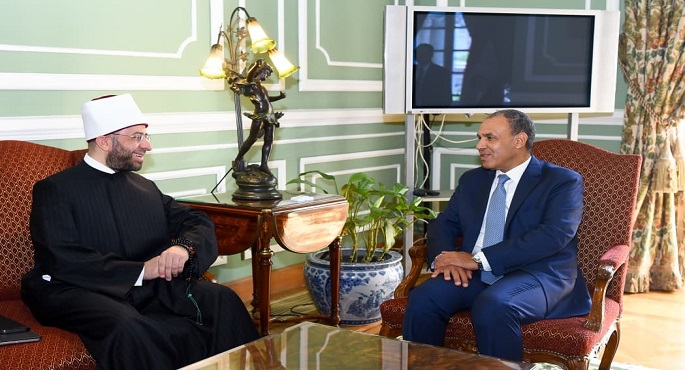 وزير الخارجية يثمن خلال لقائه مع وزير الأوقاف التنسيق المستمر بين الوزارتين