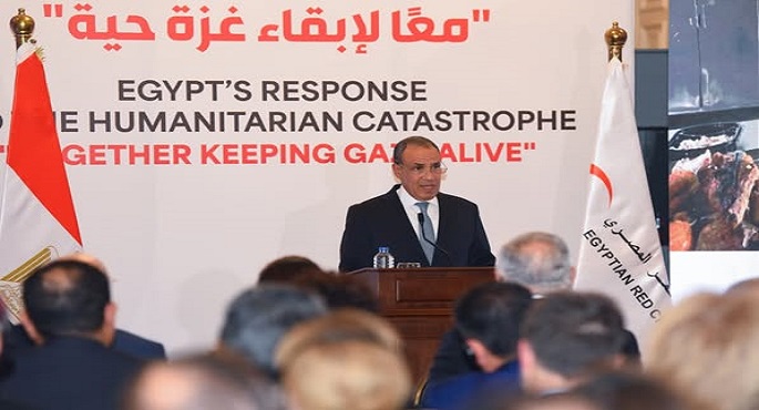 بالصور.. وزير الخارجية: مصر لعبت دوراً محورياً لقيادة الاستجابة الإنسانية بغزة.. ومعبر رفح ظل وسيظل مفتوحاً لدخول المساعدات