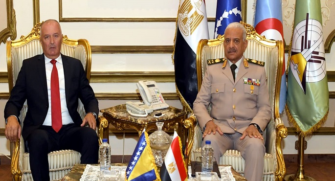 بالصور.. وزير الدفاع يبحث مع وزير الدفاع لدولة البوسنة والهرسك تعزيز التعاون العسكرى بين البلدين