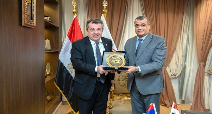 وزير الدولة للإنتاج الحربى يبحث مع سفير أرمينيا بالقاهرة أوجه التعاون المشترك
