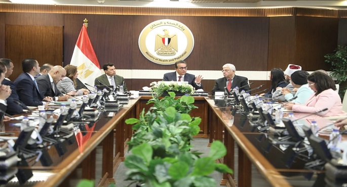 بالصور.. وزير الصحة يترأس الاجتماع الدورى للمجموعة الوزارية للتنمية البشرية