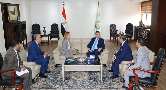 وزير الزراعة يبحث مع مدير مكتب اليونسكو بالقاهرة حماية التراث الزراعى والمعارف البيئية بالواحات