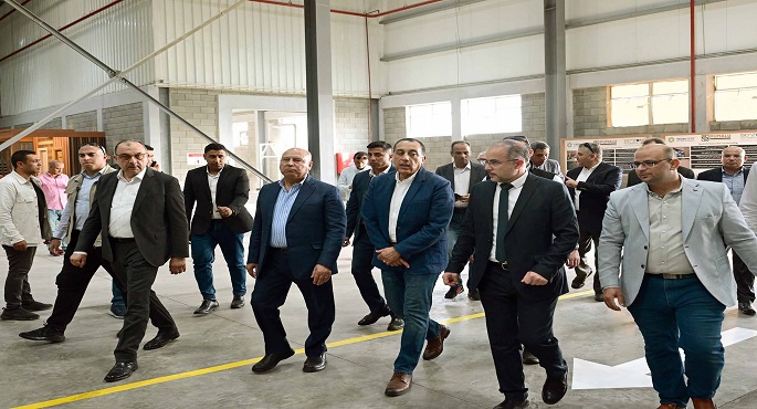 رئيس الوزراء يفتتح مصنع “بونالو للصناعات البلاستيكية والخشبية” باستثمارات تصل إلى 12 مليون دولار