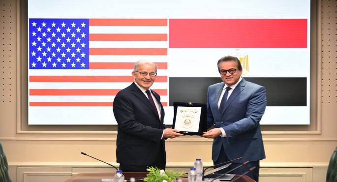 وزير الصحة يستقبل وزير خارجية ولاية نبراسكا الأمريكية لبحث تعزيز التعاون فى القطاع الصحى