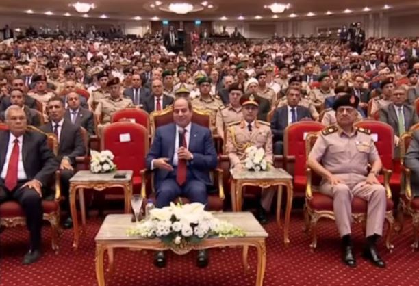 السيسي يشهد الندوة التثقيفية (42) التي تنظمها القوات المسلحة بمناسبة الذكرى الـ 52 لانتصارات أكتوبر