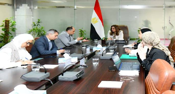 د. منال عوض تلتقى لجنة الاستثمار بالمحميات الطبيعية وتوجه بتعظيم الاستفادة من الموارد