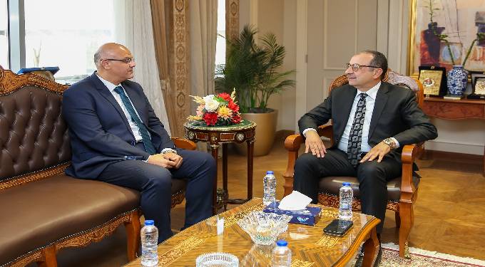 وزير قطاع الأعمال يبحث مع محافظ القليوبية تعزيز التعاون وتعظيم الاستفادة من الأصول