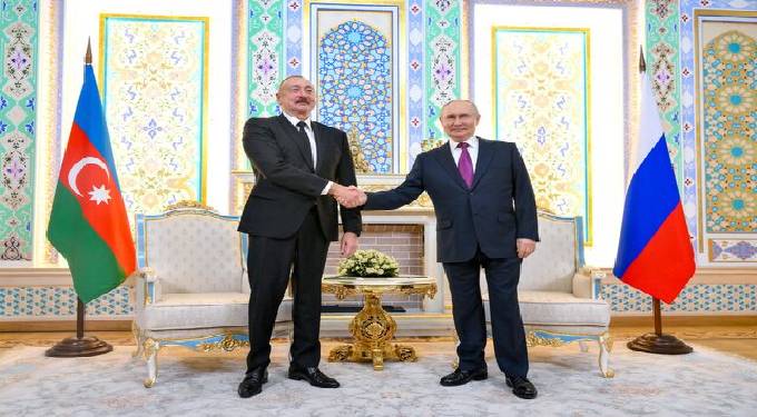بوتين يشرح لرئيس أذربيجان ملابسات تحطم طائرة ركاب ويعد بتقديم تعويضات
