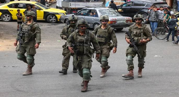 373 مستوطنا يقتحمون باحات المسجد الأقصى بحماية شرطة الاحتلال