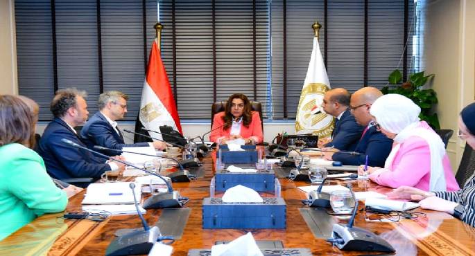 منال عوض تبحث مع الوكالة الألمانية التعاون فى تطوير منظومة إدارة المخلفات الصلبة