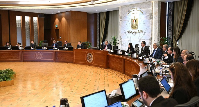 رئيس الوزراء يترأس اجتماع المجموعة الوزارية الاقتصادية ويستعرض عددا من المؤشرات