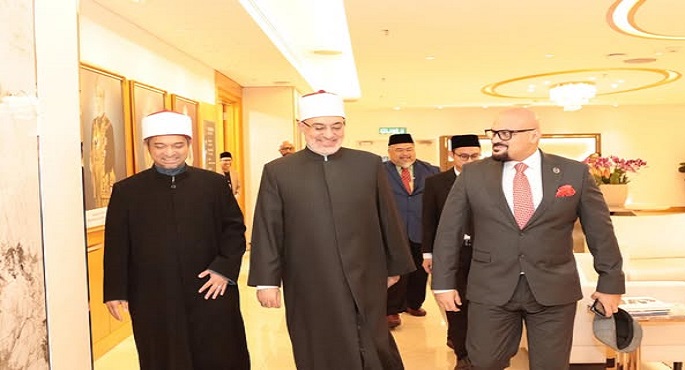 مفتى الجمهورية يصل كوالالمبور فى زيارة رسمية تستغرق عدة أيام