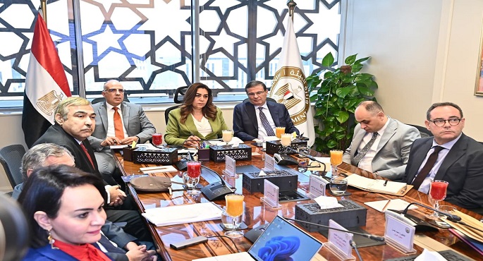 وزراء الرى والتنمية المحلية والزراعة يناقشون تأثير تغير المناخ على الأمن الغذائى فى مصر