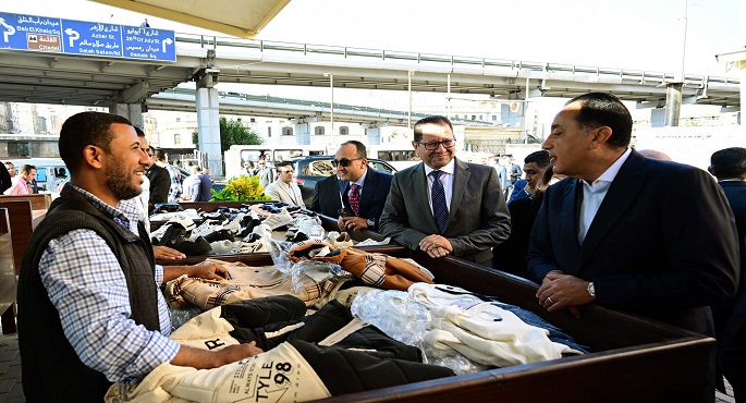 رئيس الوزراء يفتتح مشروع تطوير سوق العتبة بعد اكتمال الأعمال وإعادة تأهيلها