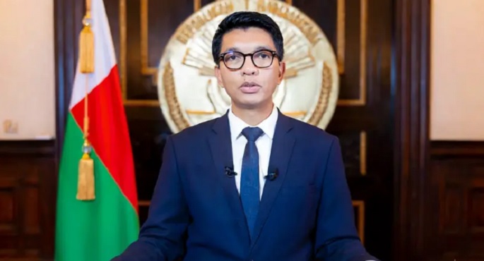 من مكان مجهول.. رئيس مدغشقر يؤكد نجاته ويدعو إلى الالتزام بالدستور