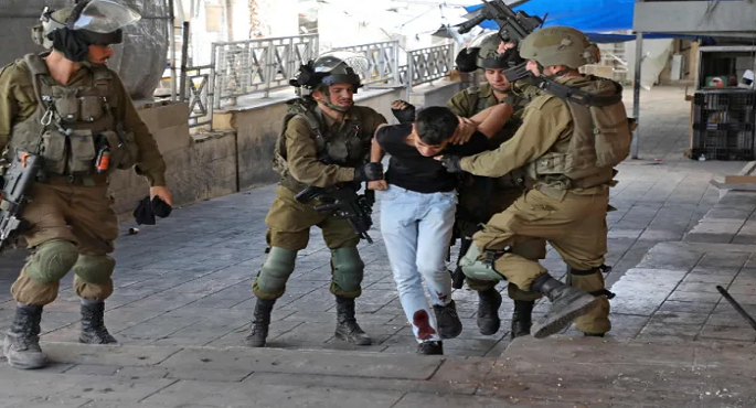 الاحتلال الإسرائيلى يعتقل أكثر من 14 فلسطينيا بينهم 3 أطفال من الضفة الغربية