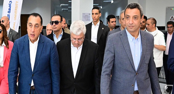 رئيس الوزراء يستعرض الموقف التنفيذى لأبرز المشروعات والمبادرات بمحافظة السويس