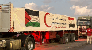 الهلال الأحمر : قافلة «زاد العزة» الـ 258 تحمل أكثر من 70 ألف سلة غذائية لدعم أهالى غزة