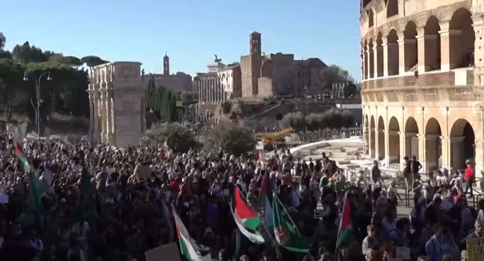 أكثر من مليون شخص يشارك فى مظاهرات إيطاليا من أجل غزة والصحف تصفهم بنهر بشرى