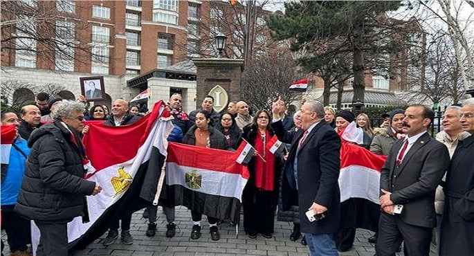 الجاليات المصرية فى بلجيكا وأوروبا ترحب بالرئيس السيسى لدى وصوله إلى مقر إقامته ببروكسل