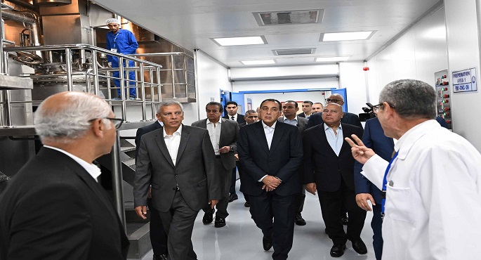 رئيس الوزراء يفتتح مصنع “إنتاج الخامات الدوائية” ومصنع “المطهرات” بالقليوبية
