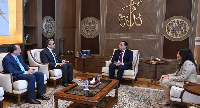 رئيس الوزراء يؤكد استمرار سعى الحكومة لتعزيز التعاون الوثيق مع منظمة اليونسكو فى مختلف المجالات