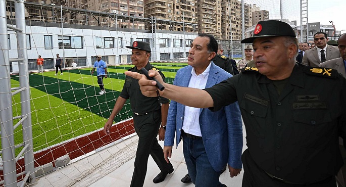 بالصور.. رئيس الوزراء يتفقد نادى وفندق بنها للقوات المسلحة للمدنيين والعسكريين