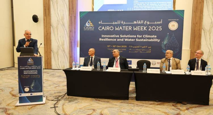 بالصور.. وزير الرى: الدولة ملتزمة بتسهيل الإجراءات على المستثمرين والقطاع الخاص
