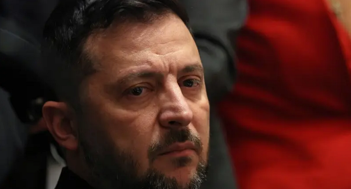 زيلينسكى مستعد للمشاركة بقمة ترامب وبوتين .. خارج المجر