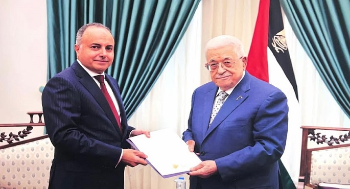 سفير مصر في رام الله يلتقى رئيس دولة فلسطين