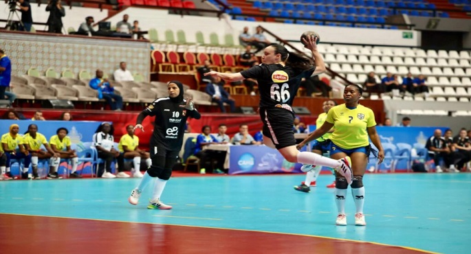 سيدات يد الأهلى أمام اتحاد النواصر المغربى فى بطولة إفريقيا