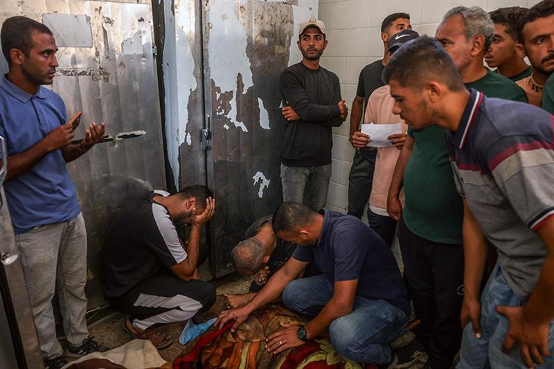 استشهاد 53 فلسطينيًا فى قطاع غزة منذ فجر اليوم