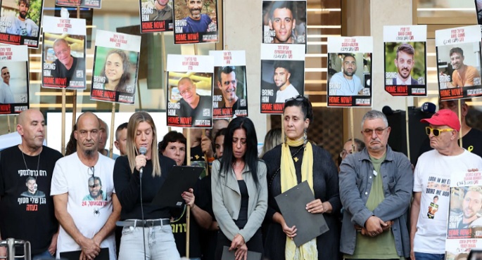 إسرائيل: إطلاق سراح المحتجزين سيبدأ صباح الاثنين.. ونتنياهو: مستعدون لاستقبالهم