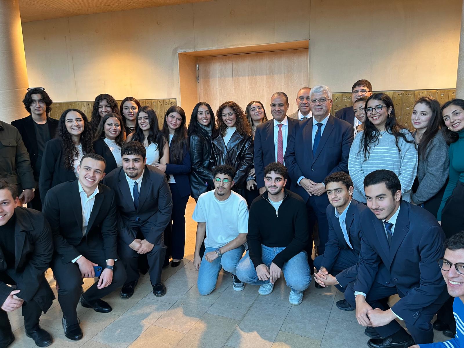 وزيرا الخارجية والتعليم العالى يقومان بزيارة تفقدية لبيت مصر بالمدينة الجامعية بباريس