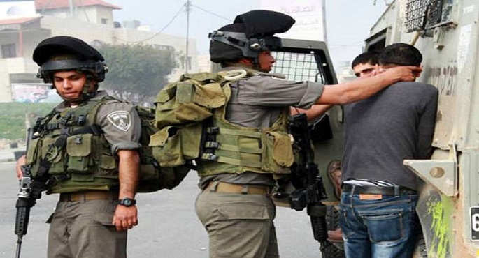 الاحتلال الإسرائيلى يعتقل 7 فلسطينيين فى البيرة والخليل ونابلس