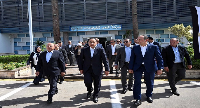 بالصور .. رئيس الوزراء يتوجه لمحافظة القليوبية لافتتاح وتفقد عدد من مصانع الأدوية المطورة