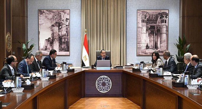 رئيس الوزراء يؤكد اهتمام الدولة بملف تحلية مياه البحر باعتباره أحد أهم محاور التنمية المستدامة