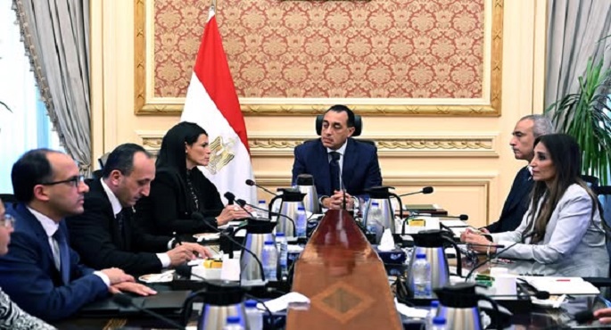بالصور.. مدبولى يتابع ما يتم تنفيذه من إجراءات عقب إطلاق الإصدار الأول من السردية الوطنية للتنمية الاقتصادية