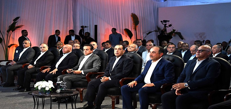 رئيس الوزراء يستعرض الأداء الاقتصادى ومشروعات التطوير بالشركة القابضة للأدوية والكيماويات والمستلزمات الطبية