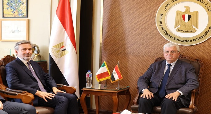 وزير التعليم العالى يستقبل السفير الإيطالى بالقاهرة